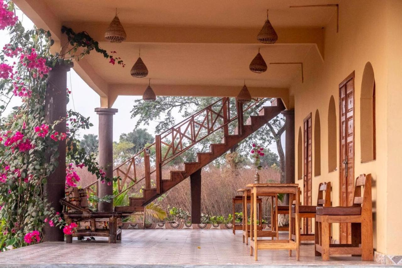 Mansa Musso Lodge Sanyang Esterno foto
